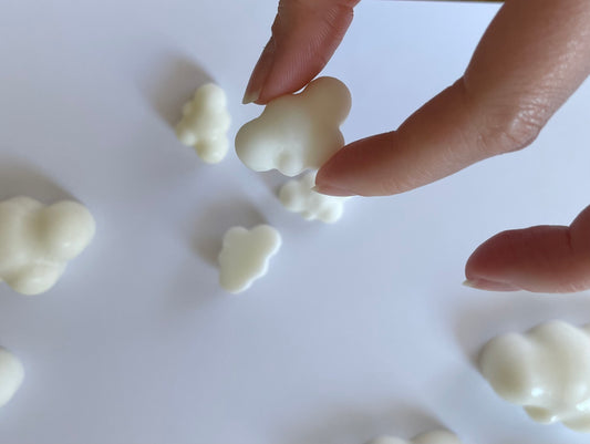 Pack Mini Cumulus — 12 fondants nuages artisanaux · Fleur de coton · Cire soja & coco