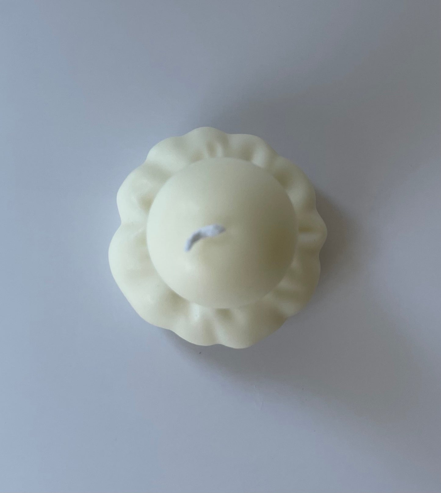Le Petit Champignon sur son Nuage — bougie moulée artisanale · Cire soja